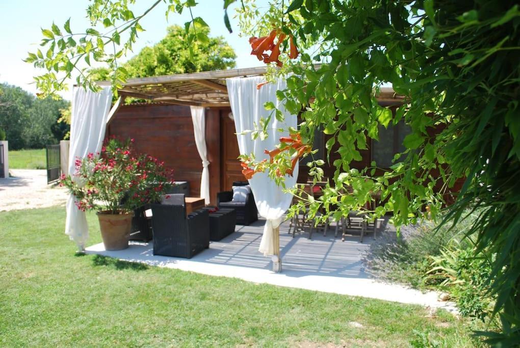 Le Cabanon Tendance Du Luberon Mérindol Zewnętrze zdjęcie